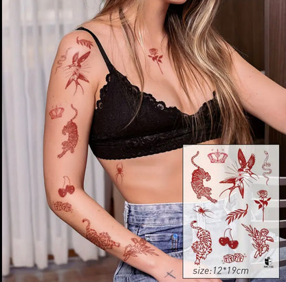 Tatoo Tanporè Stylish & Atistik ✨  Dekore po w ak style ak sa a seri tatoo tanporè ki gen desen inik ak atiran! Kit ou vle ajoute yon touche rebèl, mistik, oswa amoure, koleksyon sa a gen tout sa ou bezwen.